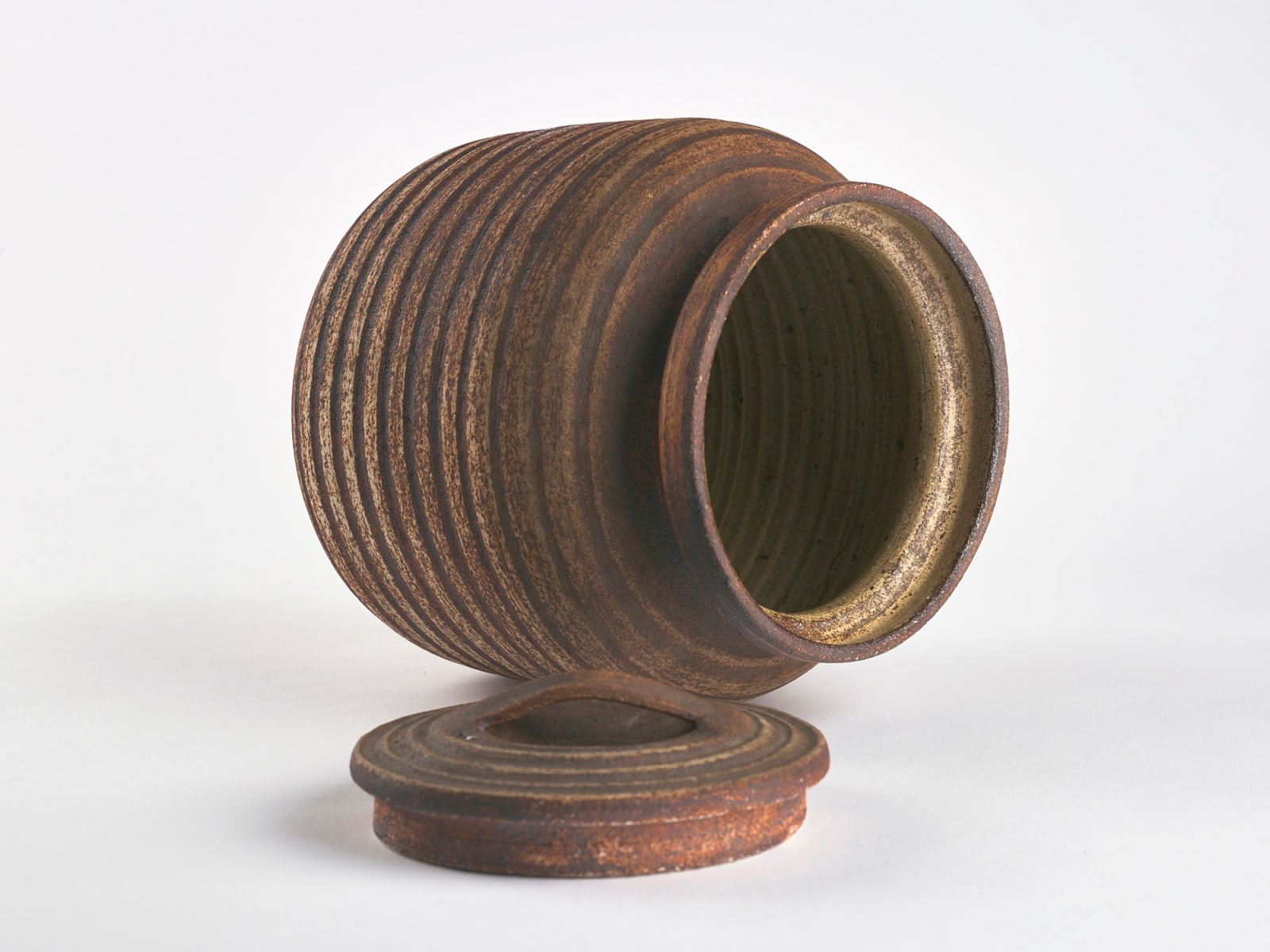 Waistel Cooper, Lidded barrel jar, 1970s