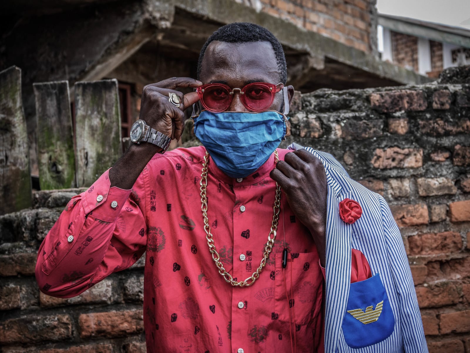 Raïssa Karama Rwizibuka, From the series Fashion as protection against Covid 19, 2020