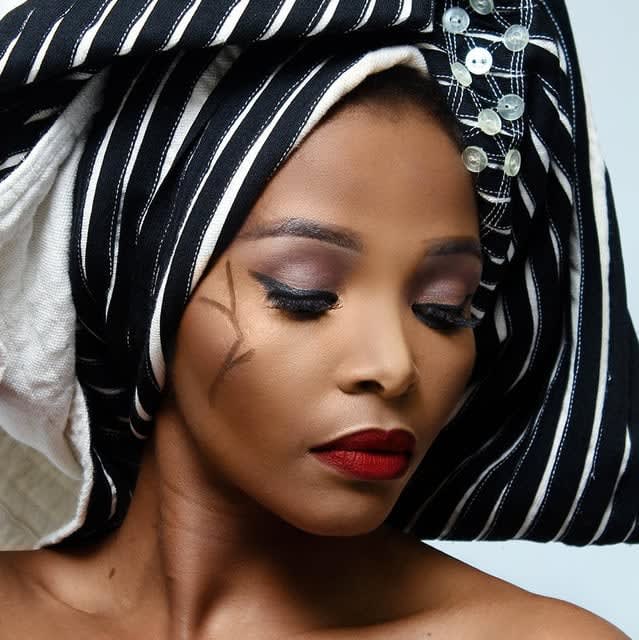 Simphiwe Dana, Singer-songwriter