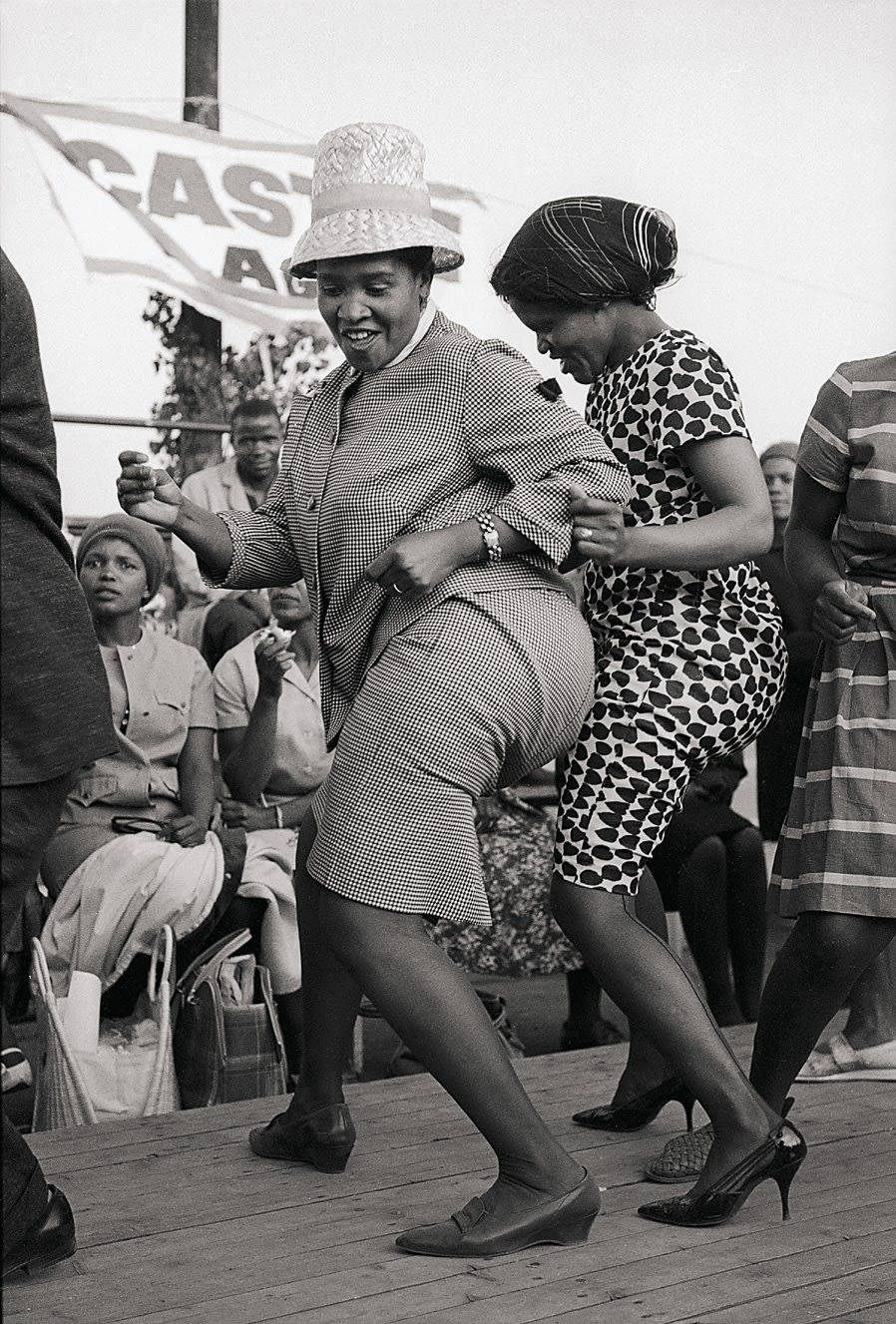 Alf Khumalo, Dancing Ladies - Dance is music in motion (phata-phata), circa 1960