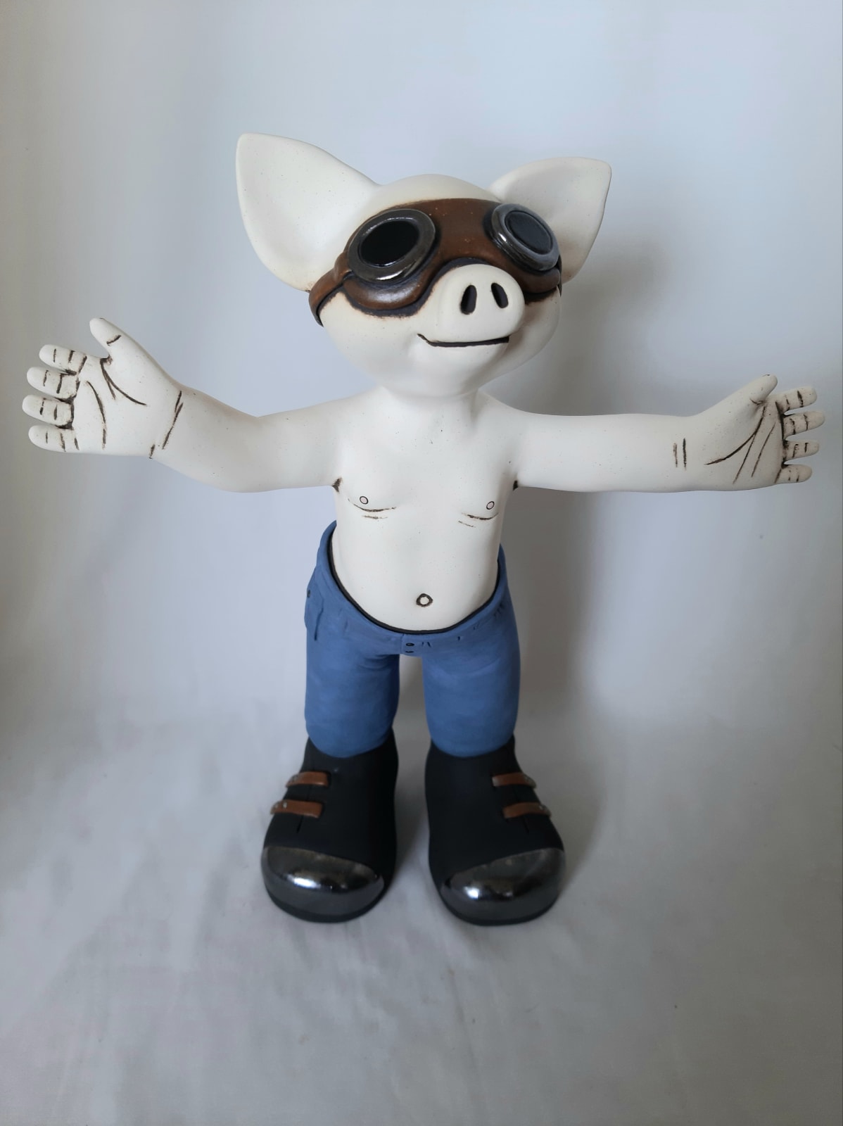 Mark Chapman, Flying Pig in Jeans, 2020