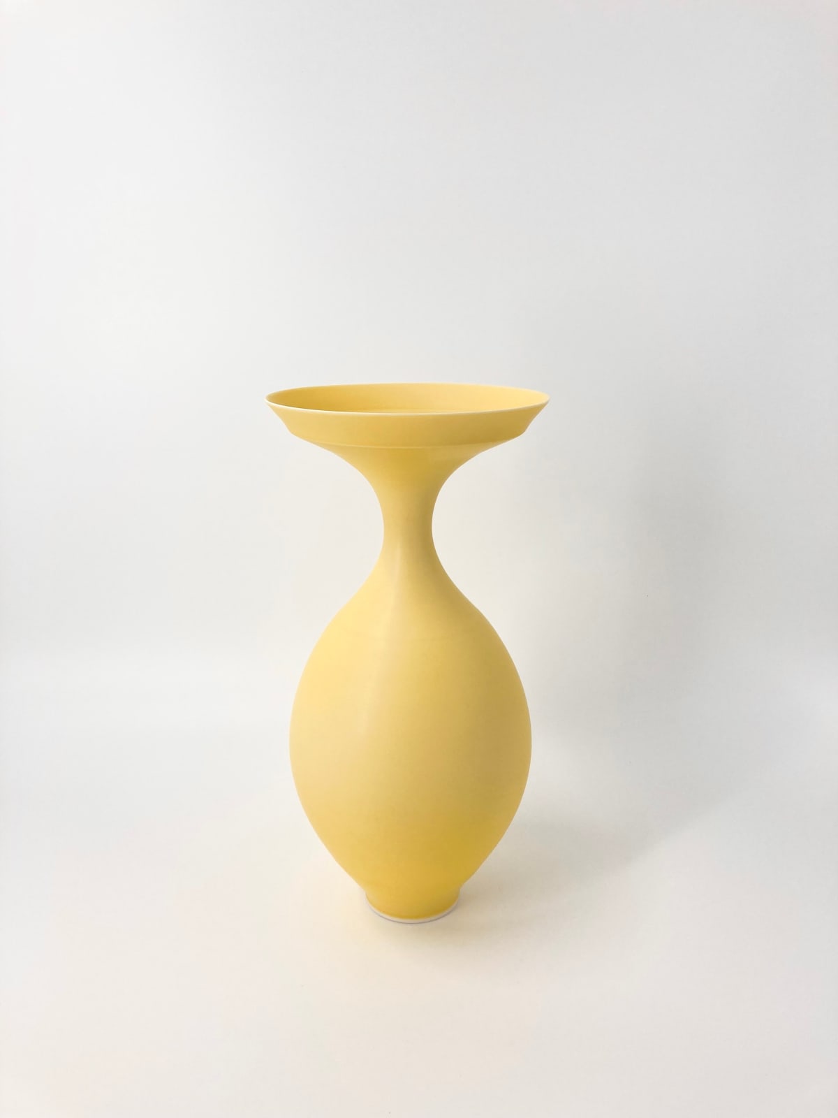 Anna Silverton, Primrose Yellow Vase, 2023