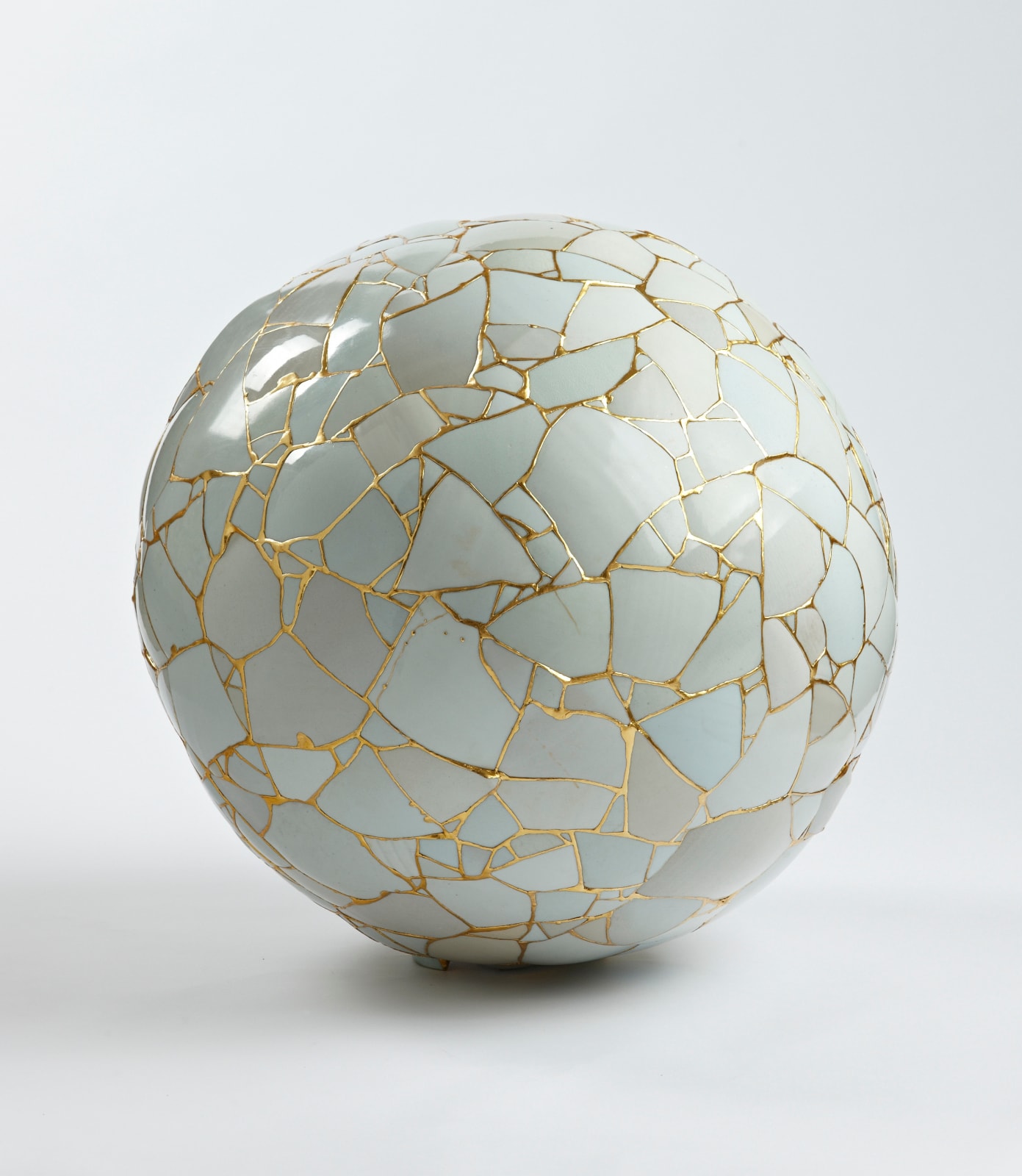 Yeesookyung, Translated Vase_2011 TVW The Moon 1, 2011