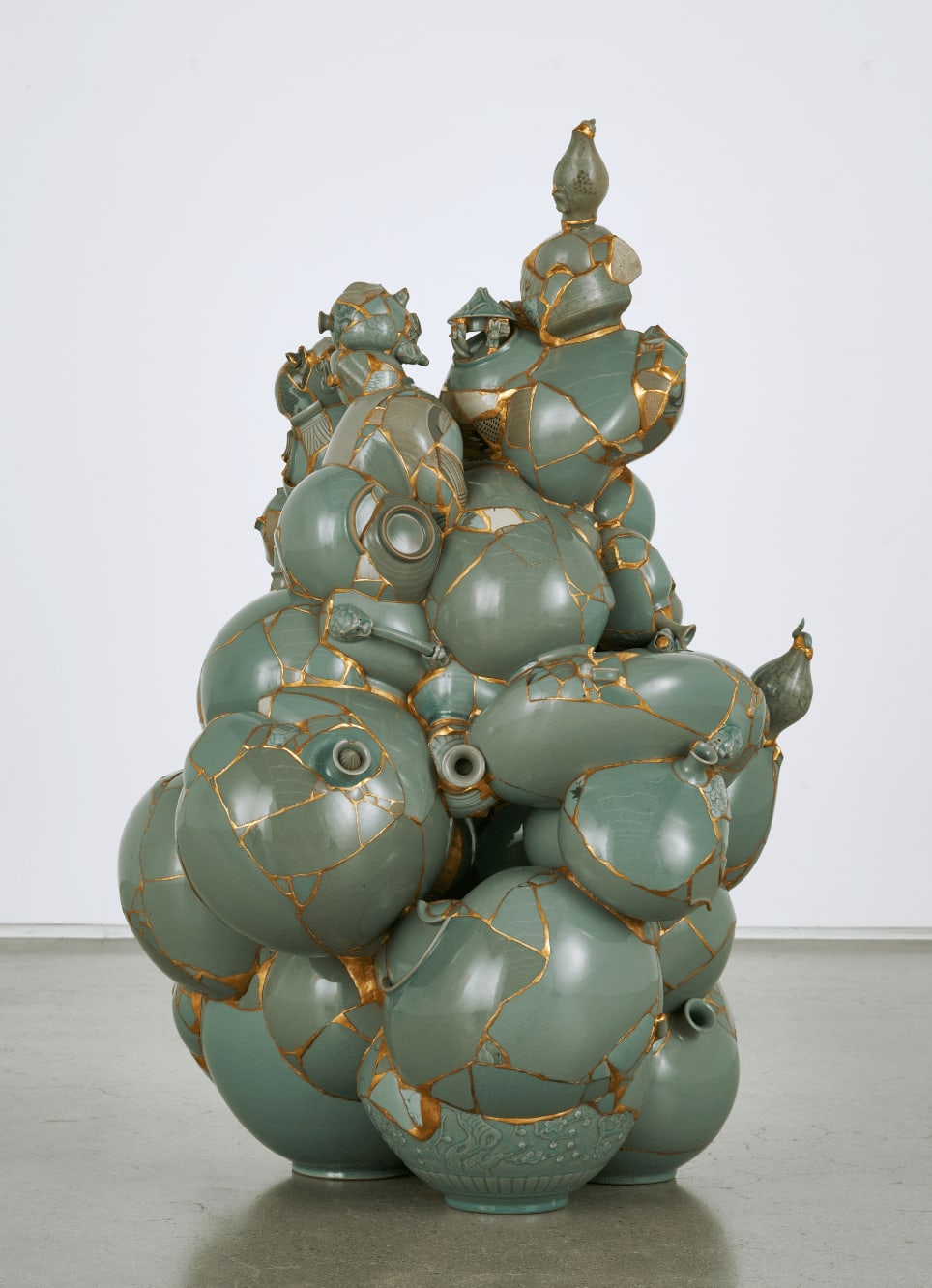 Yeesookyung, Translated Vase_2009 TVG 1, 2009