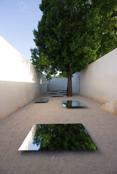 Pablo Dávila, NO TITLE REQUIRED (11 Mirrors), 2018