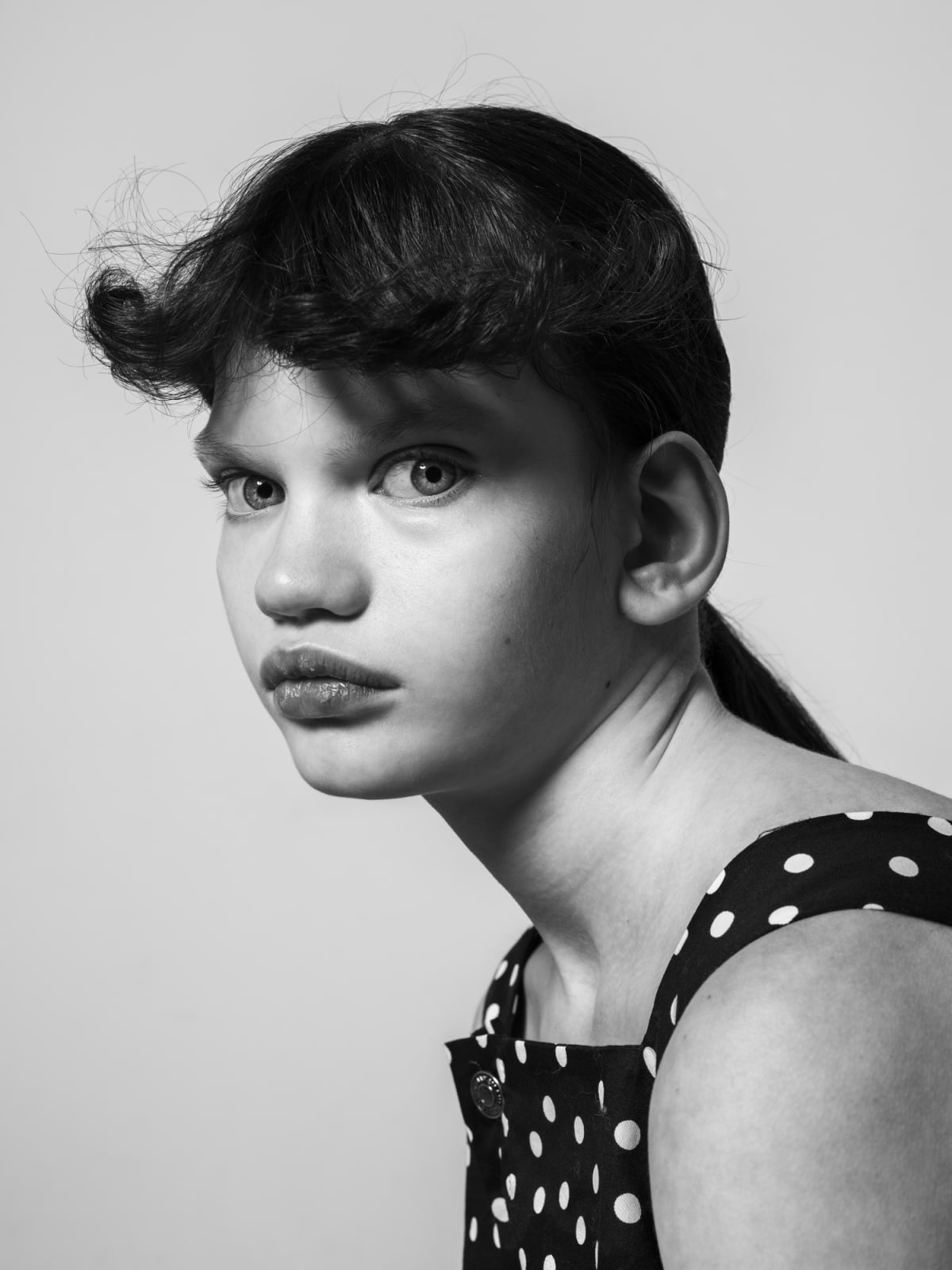 Robin de Puy, Uli with dotted dress #1, 2018