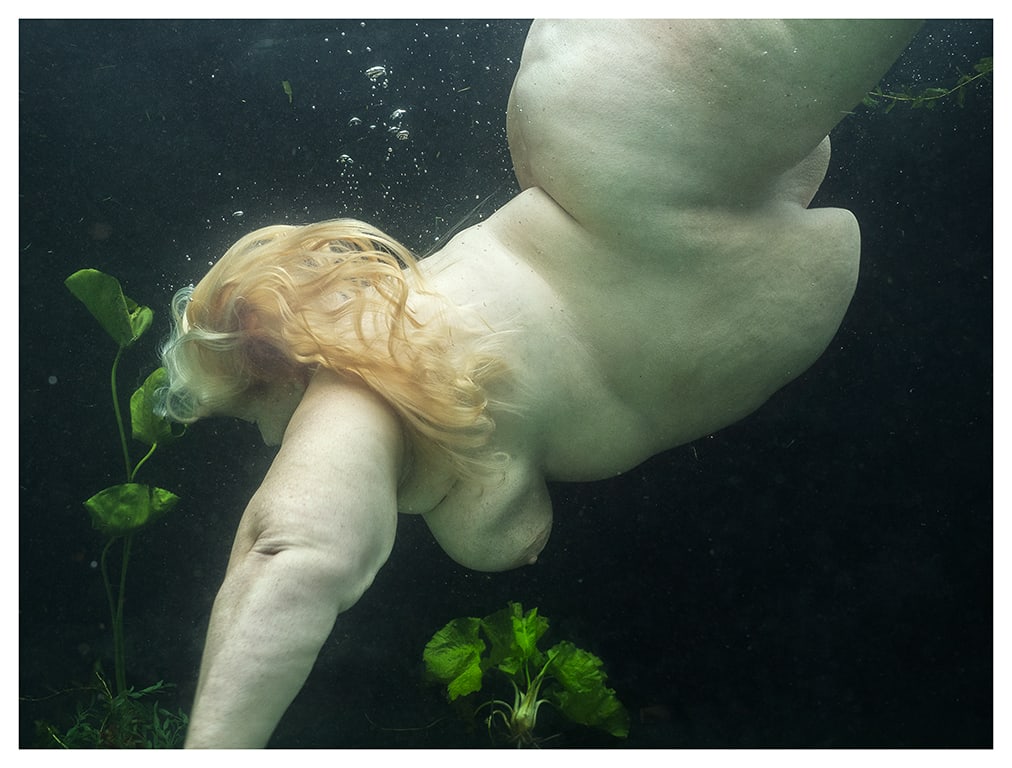 Mariken Wessels, Nude, Water and Green Leaves I, 2018