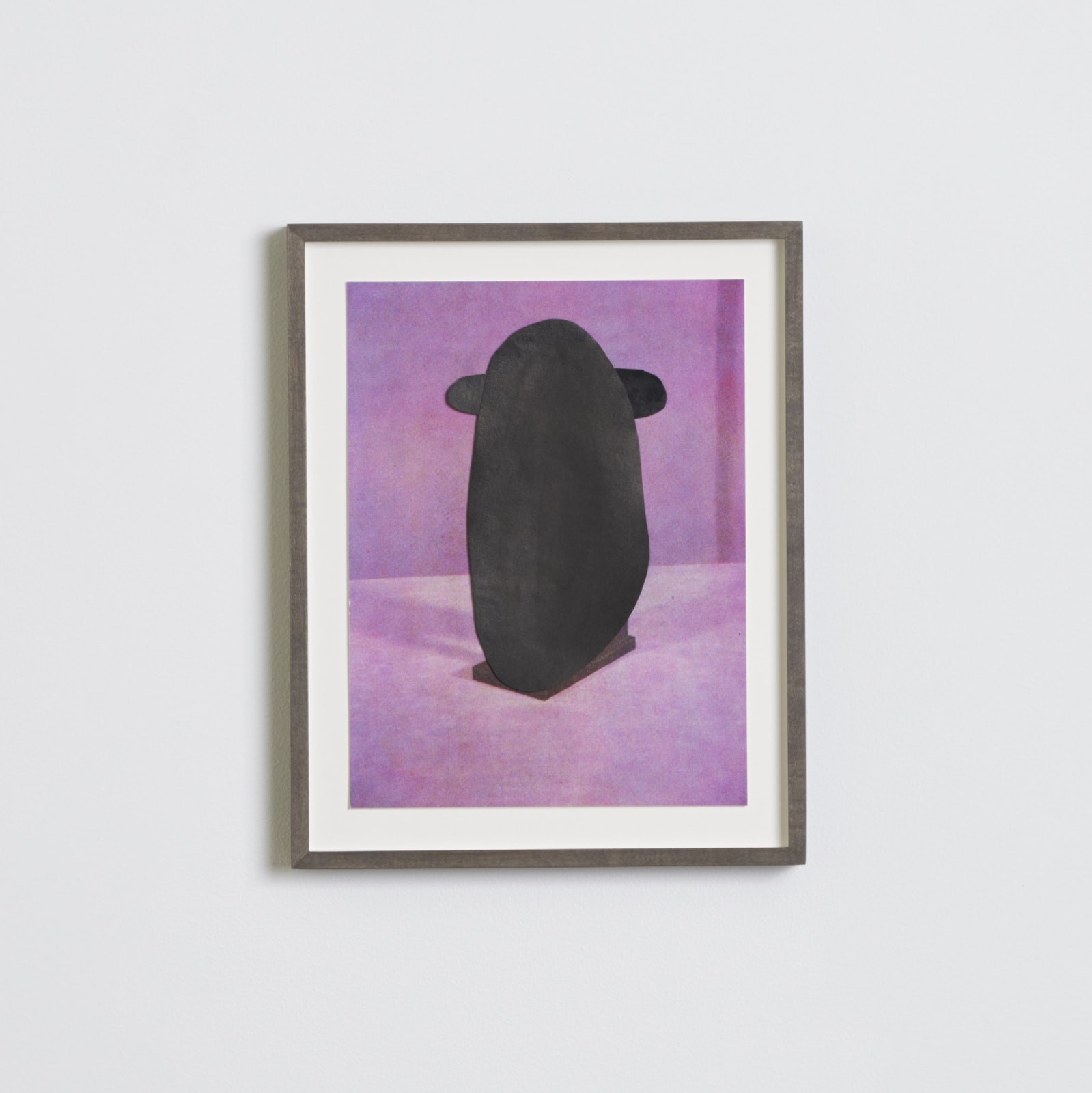 Ruth van Beek, Untitled (two figures in a purple room), 2017
