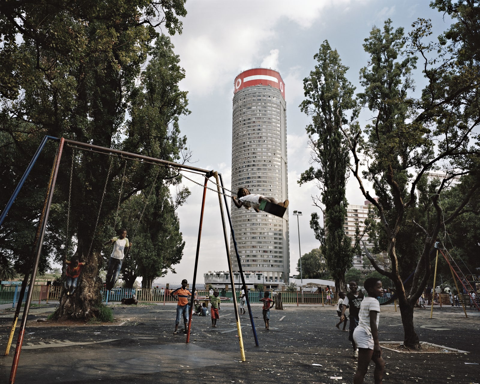 Patrick Waterhouse, Patrick Waterhouse & Mikhael Subotzky: Ponte City from Donald Mackay Park, 2011