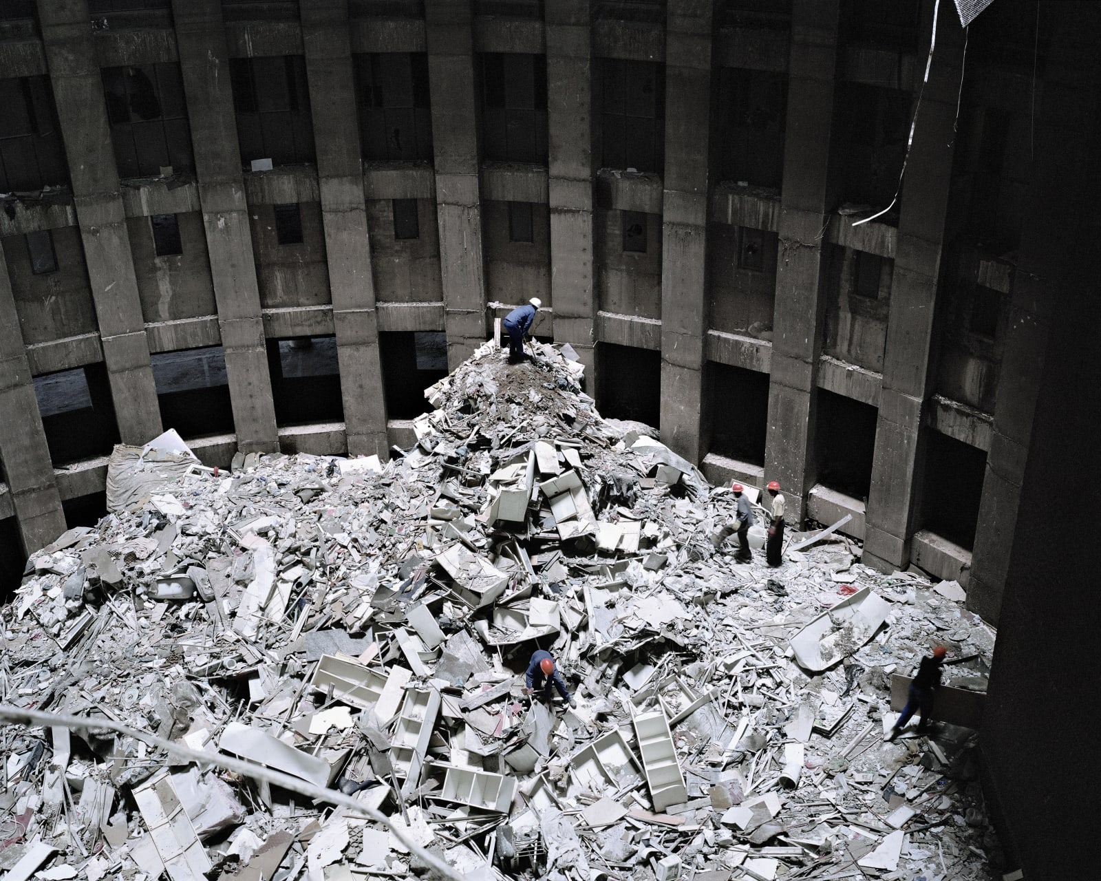Patrick Waterhouse, Patrick Waterhouse & Mikhael Subotzky: Untitled 2, Ponte City, Johannesburg, 2008