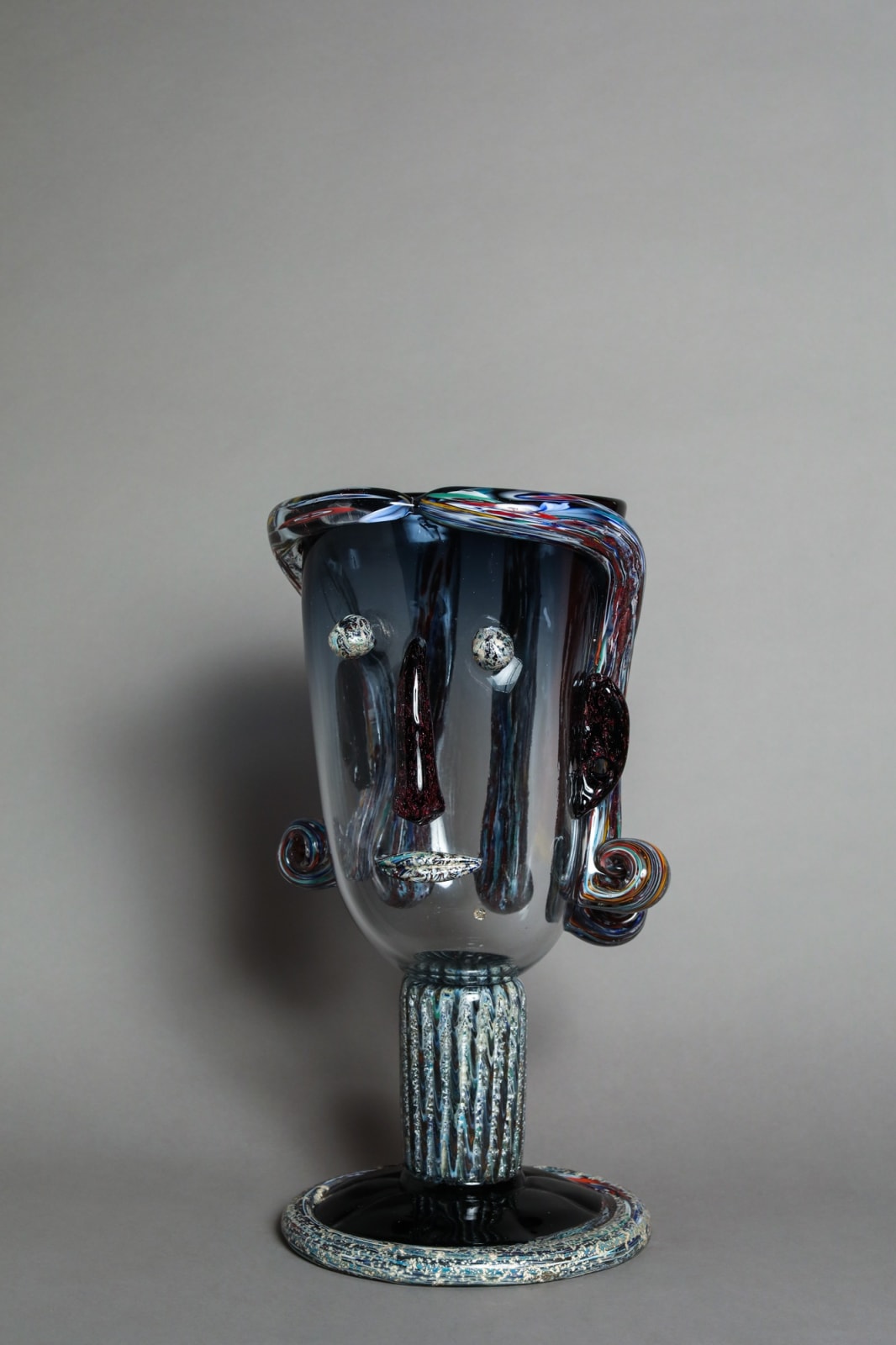 Hugh Findletar, Primitivo woman with classic column neck, 2024