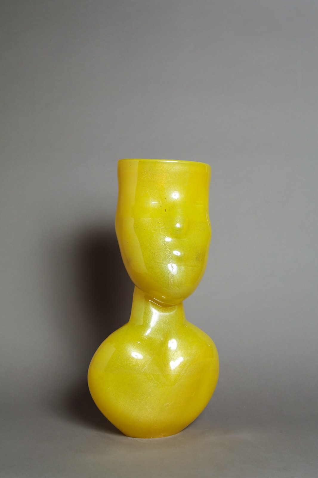 Hugh Findletar, Anonimo yellow with gold, 2024