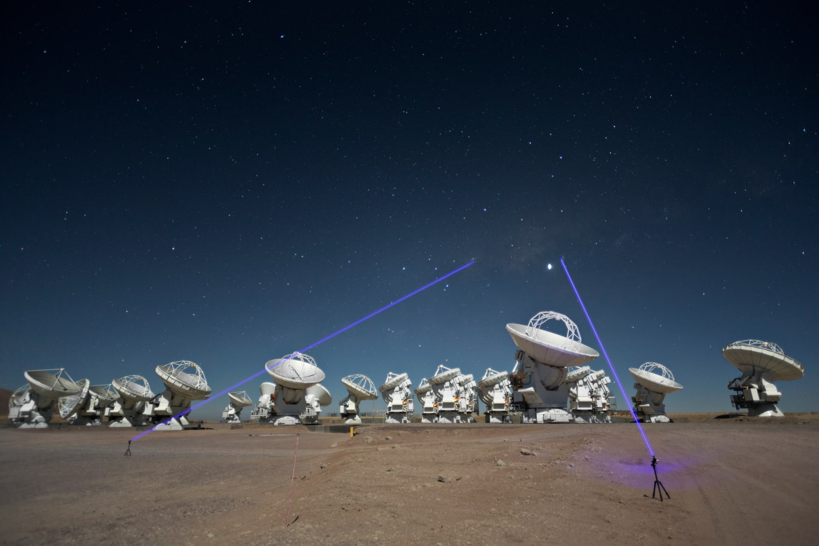 Félicie d'Estienne d'Orves, COSMOGRAPHIES, 2019