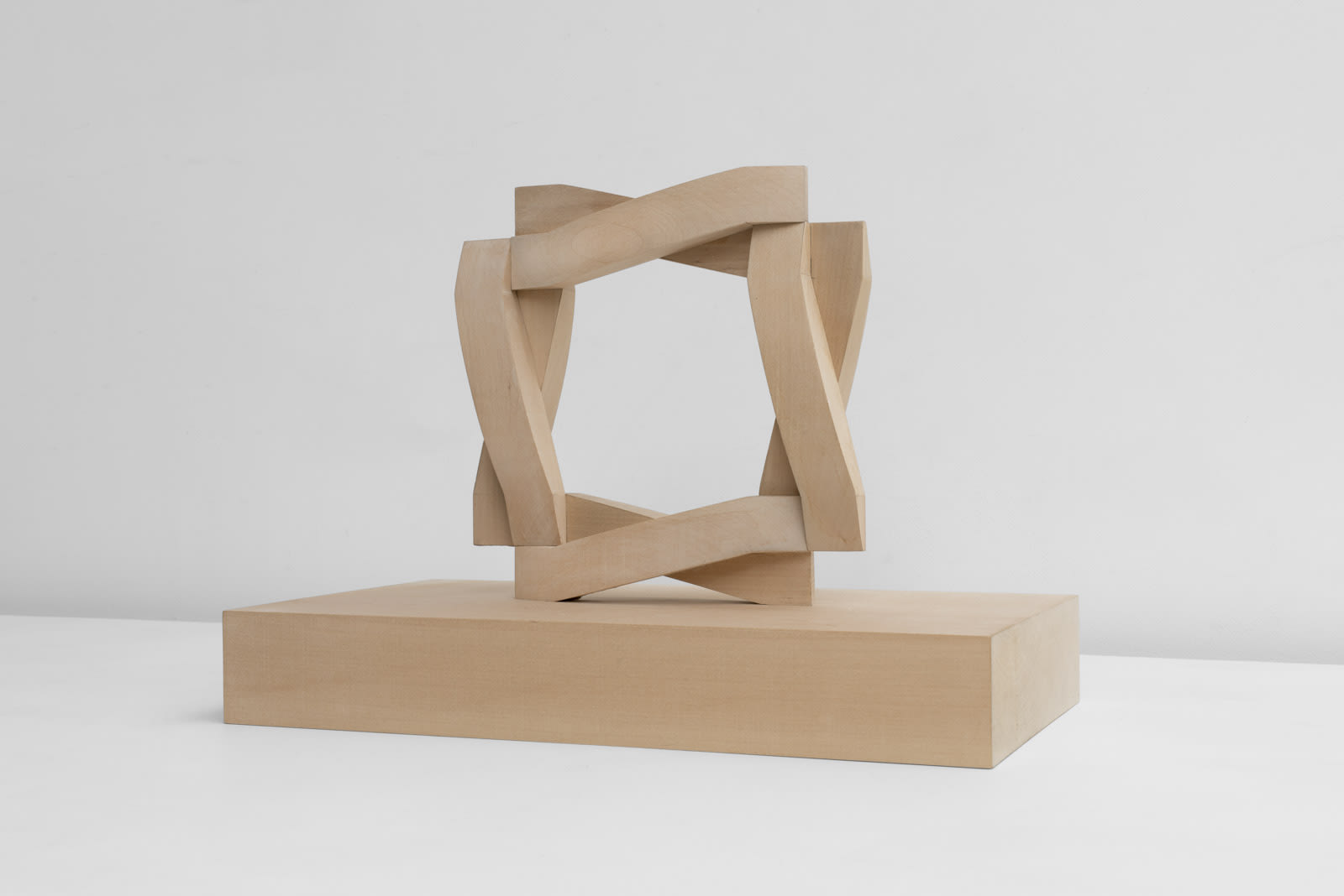 Paul de Monchaux, Shift, lime wood, sculpture