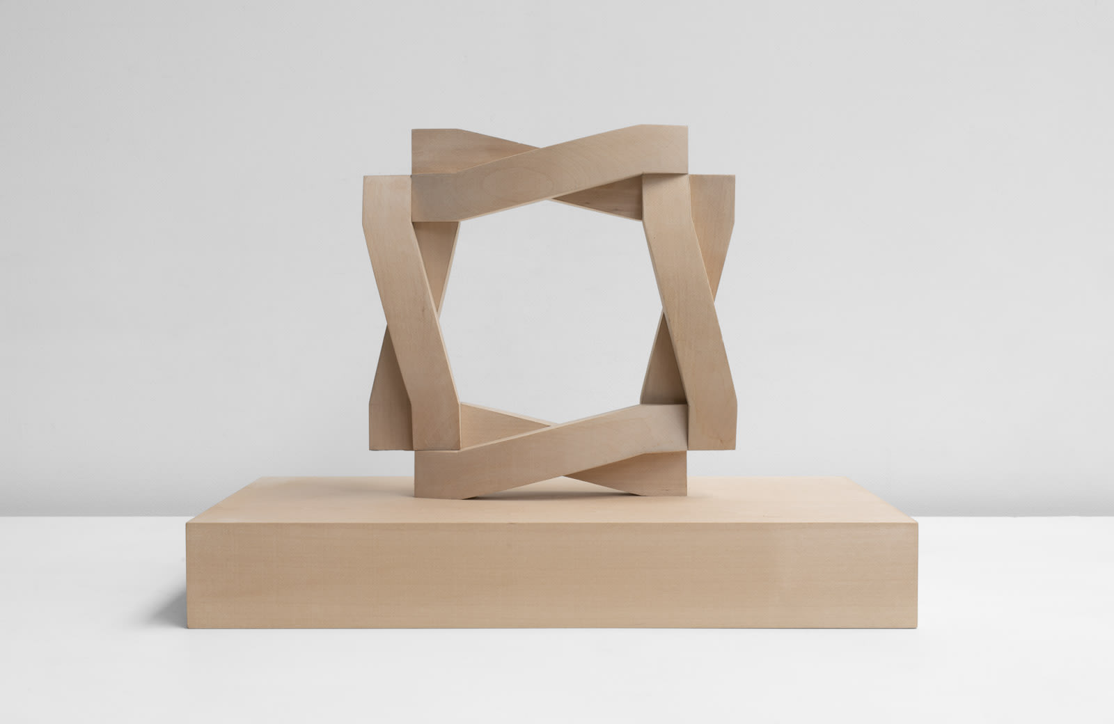 Paul de Monchaux, Shift, Lime wood, sculpture