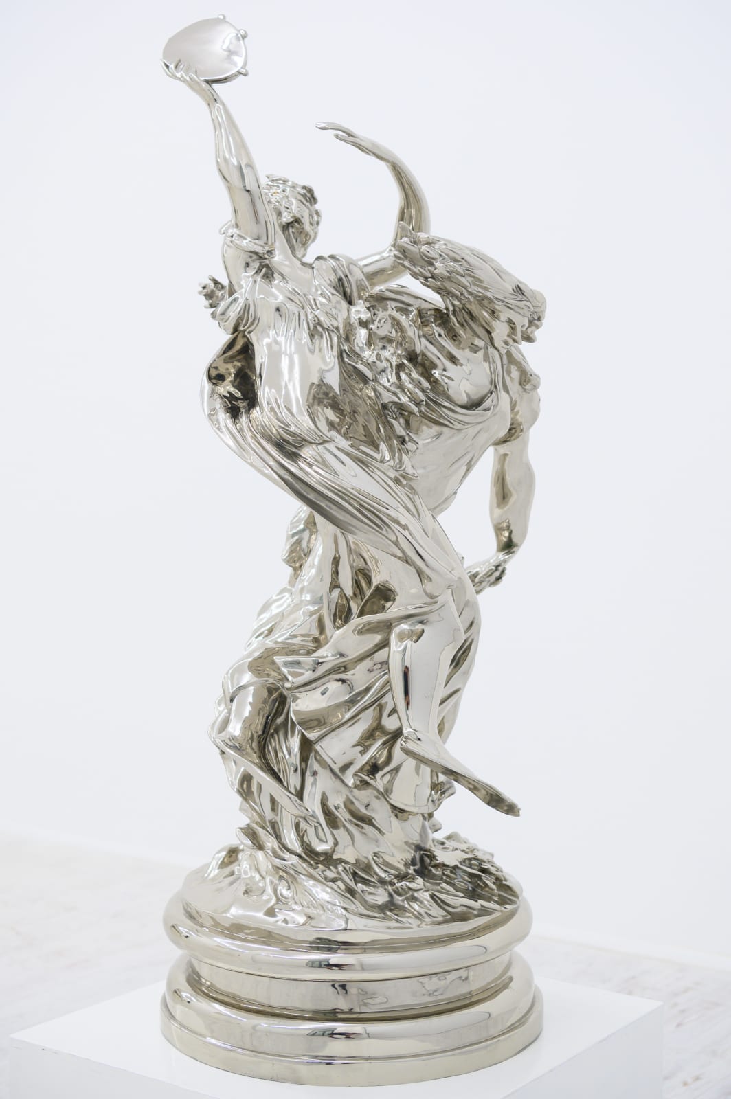 Wim Delvoye, Deux Bacchantes CW, 2010