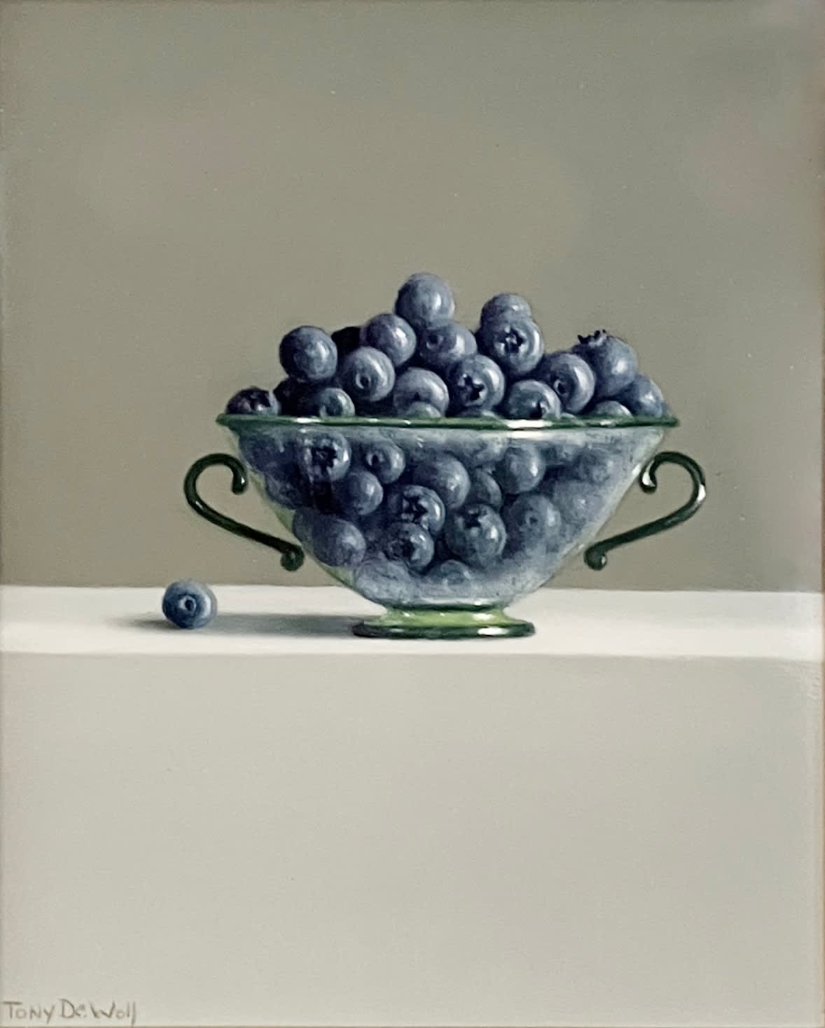 Tony de Wolf, Blueberries in a Glass Vase