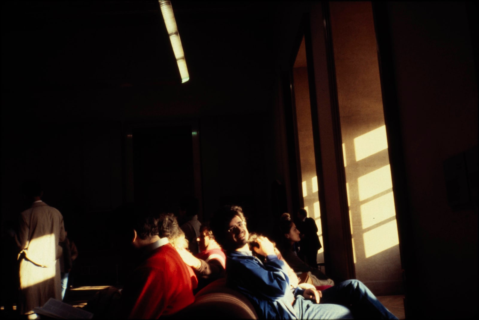 陳傳興Tsun-Shing Cheng, 羅浮宮遊客(巴黎) Tourists in Louvre (Paris) , 1977