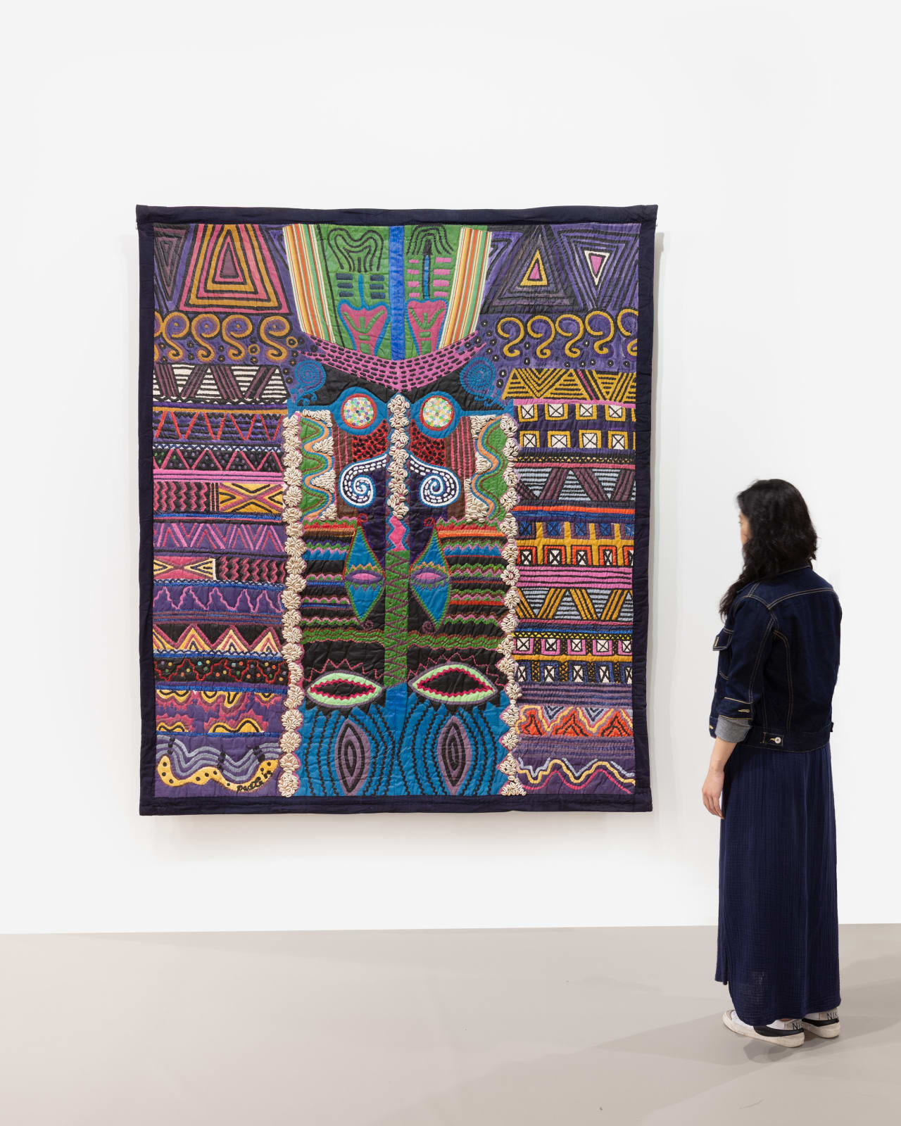Pacita Abad, Fuschia mask, 1982
