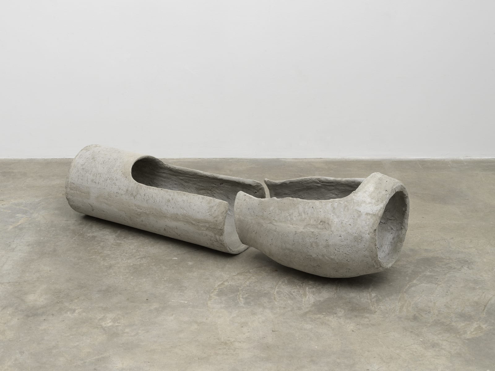 Mire Lee, Horizontal Forms; basket and cylinder, 2022