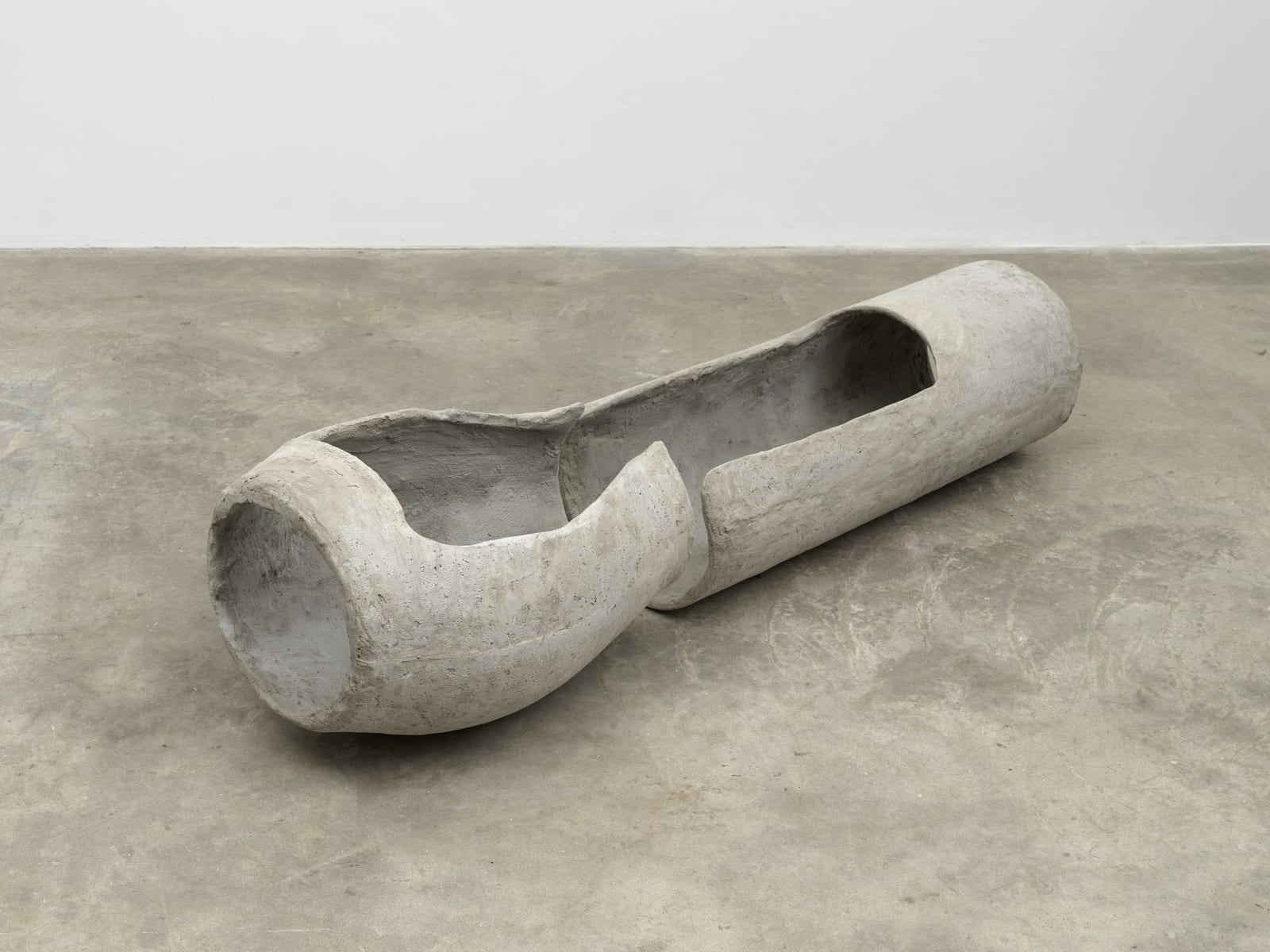 Mire Lee, Horizontal Forms; basket and cylinder, 2022