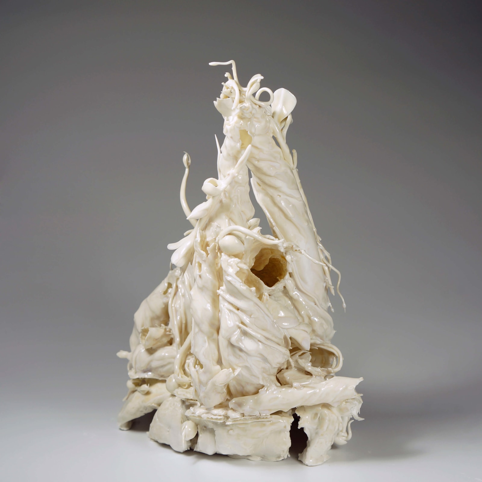 Lucille Lewin, Secret Life of a Pea No.6, 2019