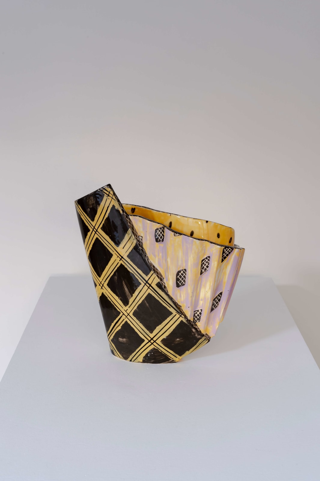 Carol McNicoll, Scroll Vase, 1995