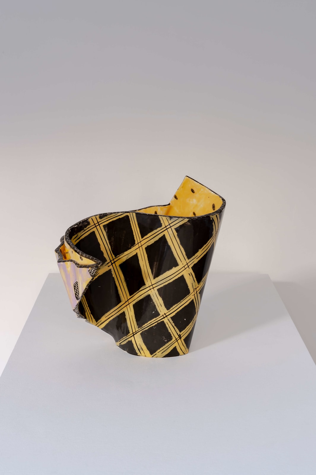 Carol McNicoll, Scroll Vase, 1995