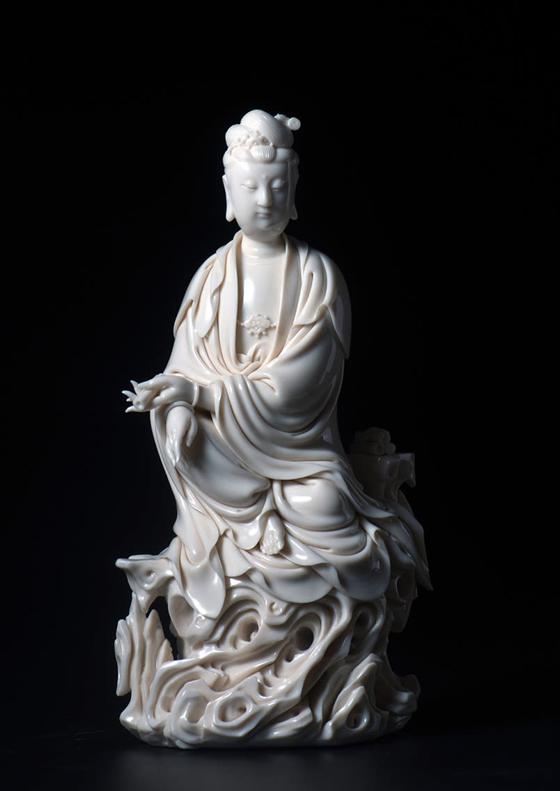Lan Quansheng, Guanyin Holding Scrolls, 2017