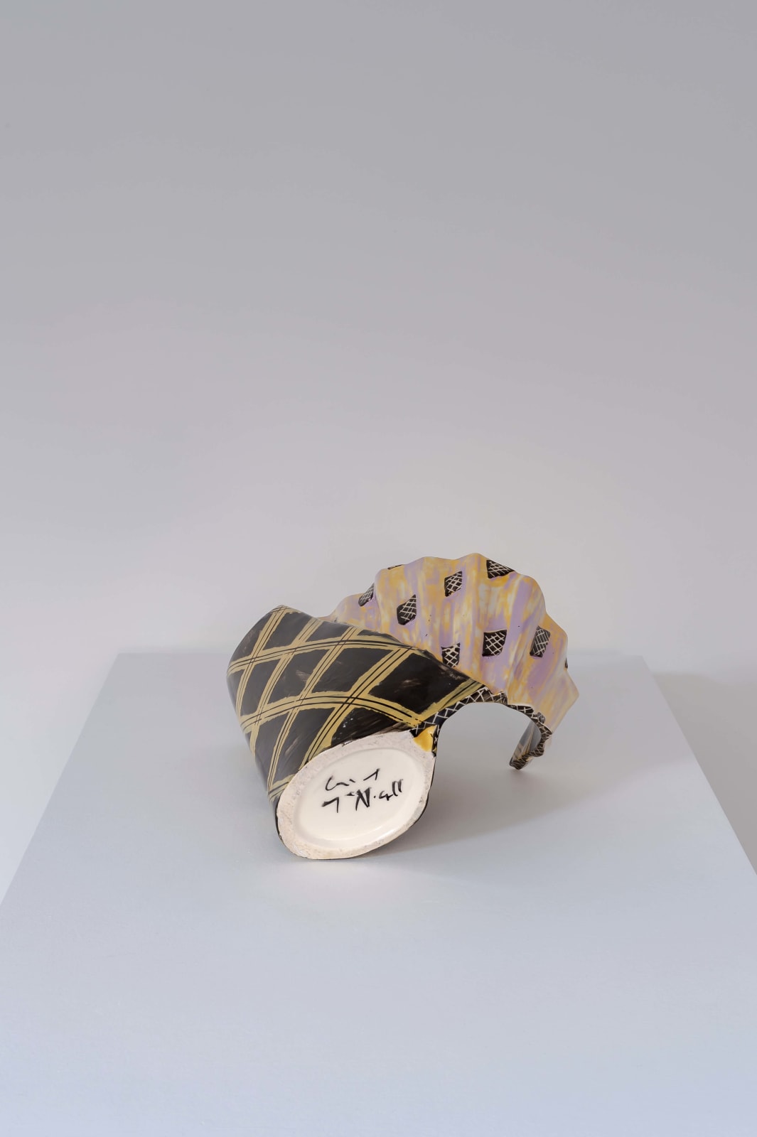 Carol McNicoll, Scroll Vase, 1995