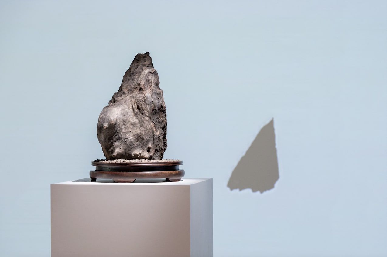 何兆基 HO Siu Kee, 遊山指掌間Wandering Mountain in the Palm of Your Hand, 2025