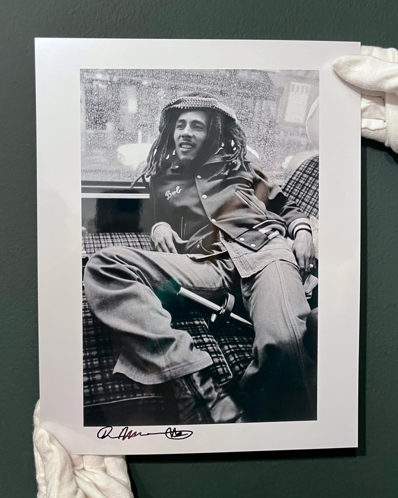 Exclusive Editions, Dennis Morris, In the bus for the "Exodus" tour, Paris, 1977