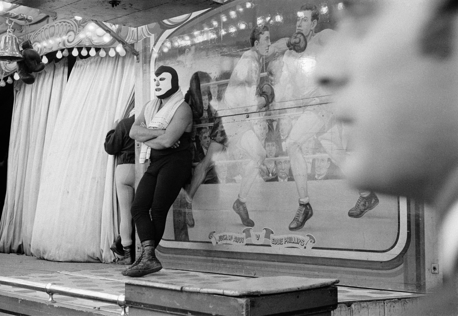 Chris Steele-Perkins, Fairground boxing booth, Newcastle-upon-Tyne, 1969