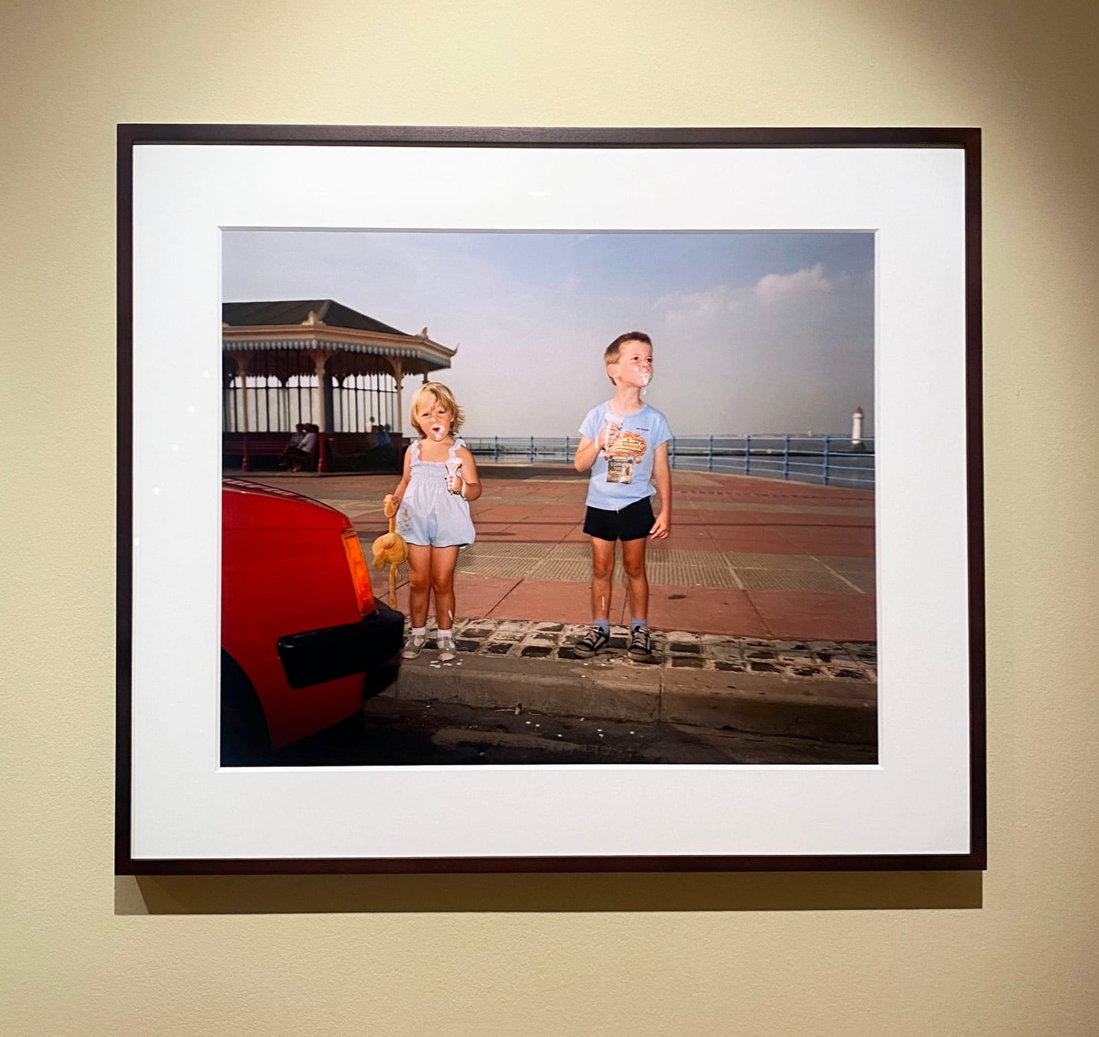 Martin Parr, Ice cream kids, New Brighton, England, 1983-85