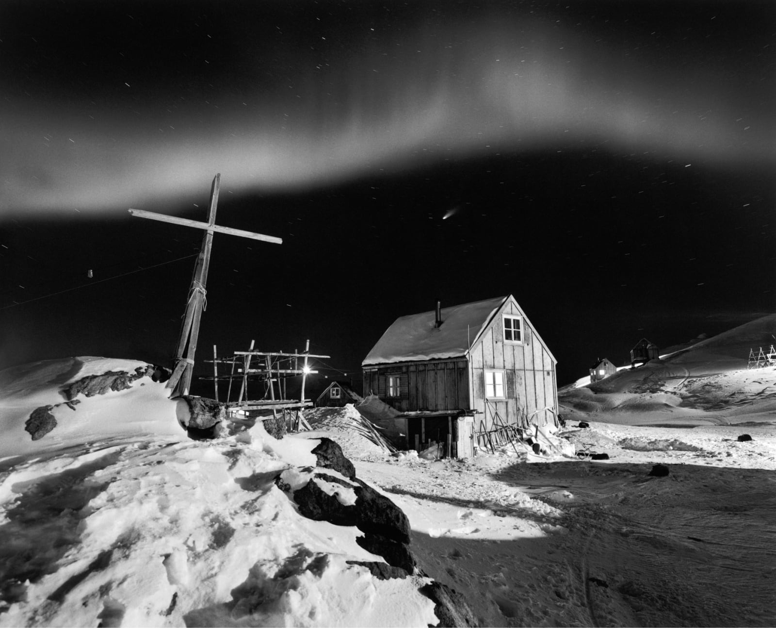 Ragnar Axelsson, Hele-Bobb in Northern Lights, Tiniteqilaaq, Greenland, 1997