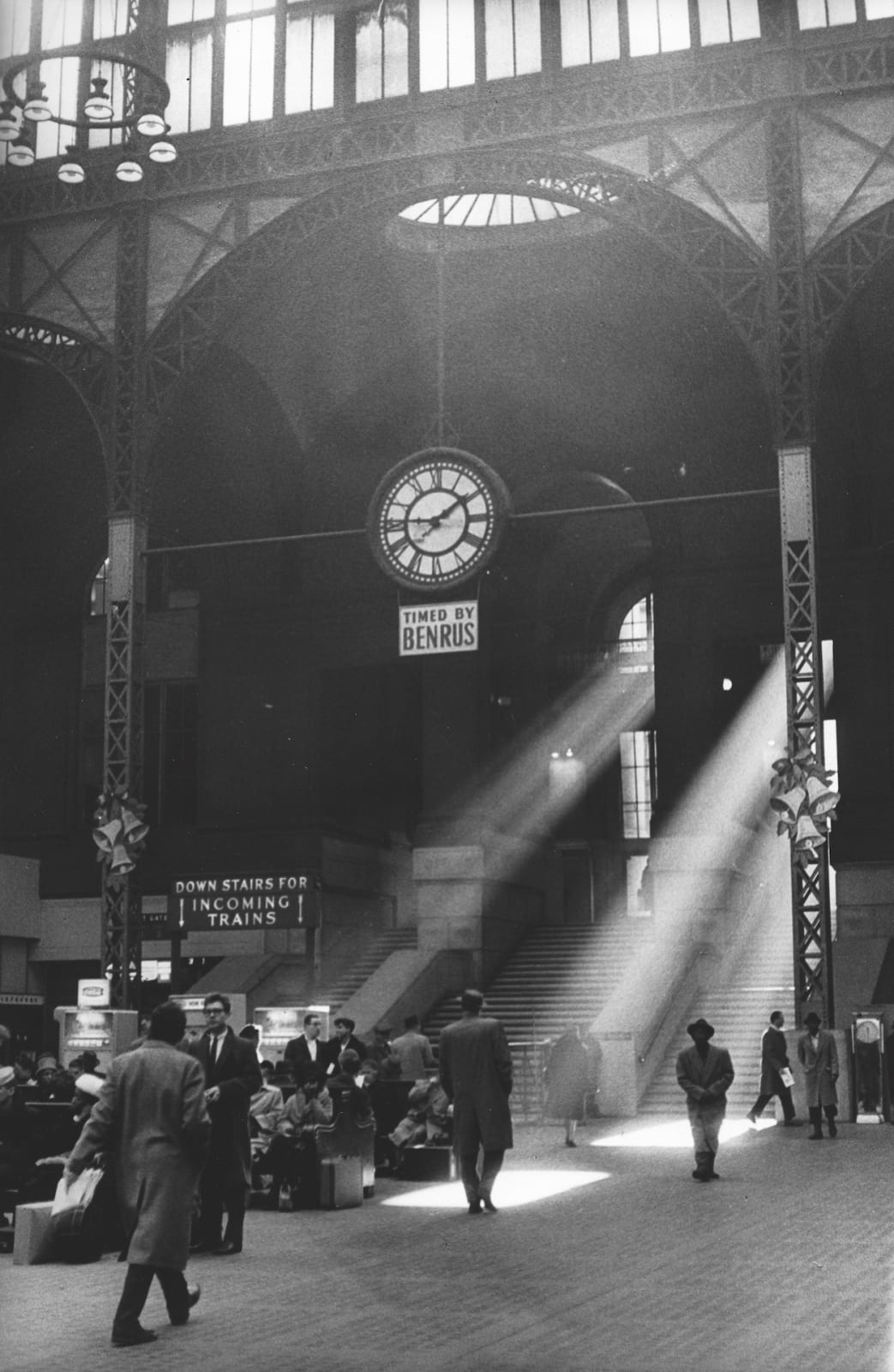 Sabine Weiss, Pennsylvania Station, New York, 1962