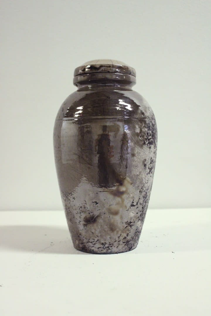 Urns, 2017