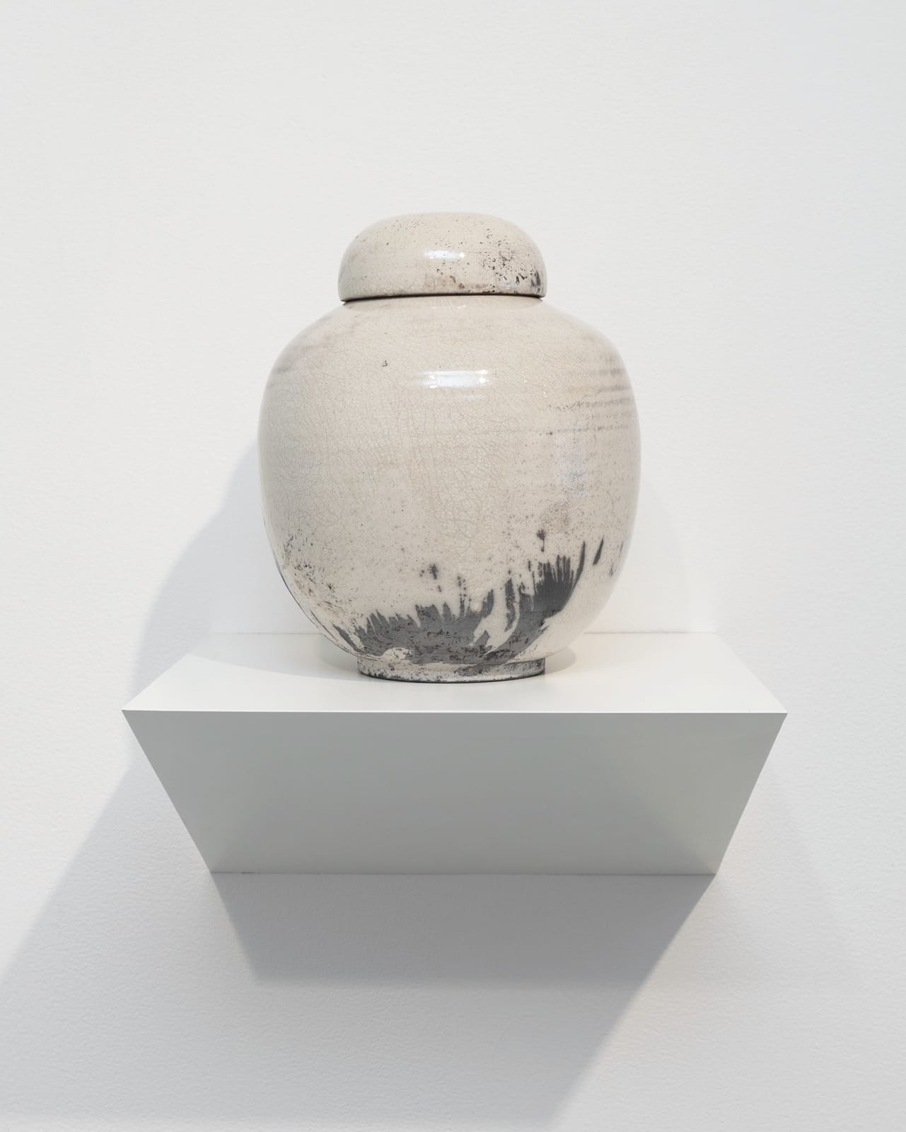Urns, 2017
