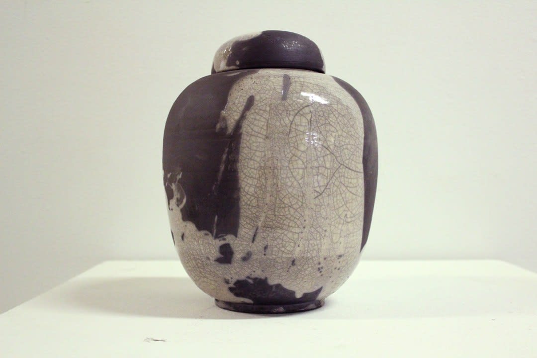 Urns, 2017