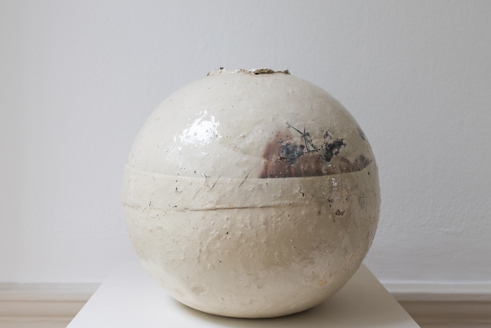 Shiro Tsujimura, Kohiki Round Jar II, 2019