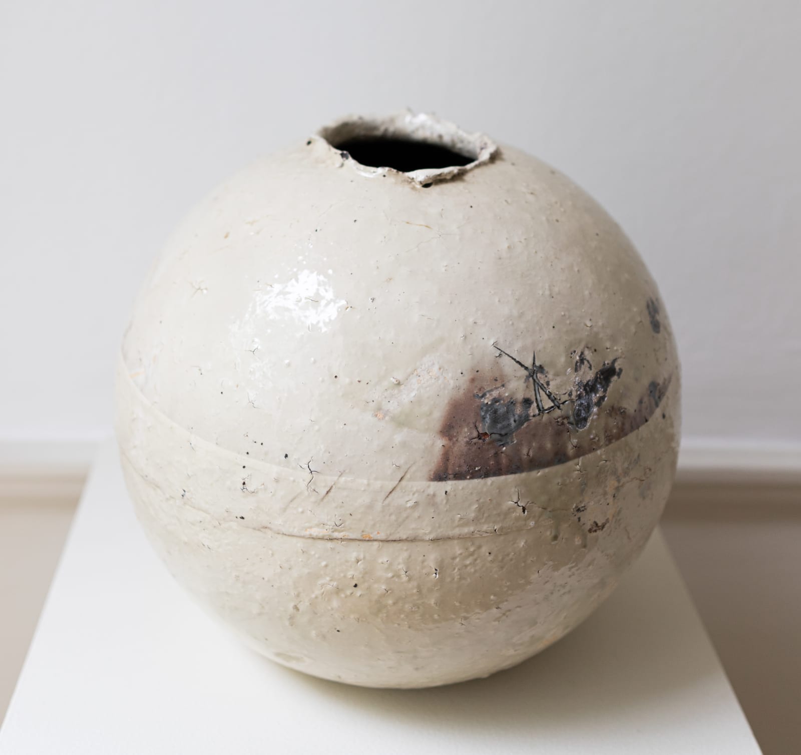 Shiro Tsujimura, Kohiki Round Jar, 2019