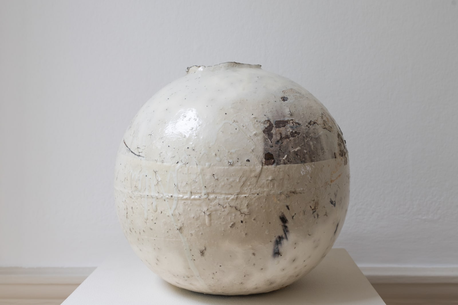 Shiro Tsujimura, Kohiki Round Jar, 2019