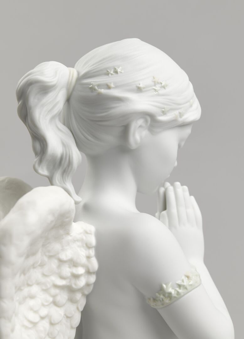 LLADRÓ, HEAVENLY PRAYER ANGEL SCULPTURE