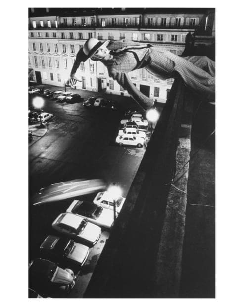 HELMUT NEWTON, MANNEQUIN BEING TOSSED OFF ROOF , 1978