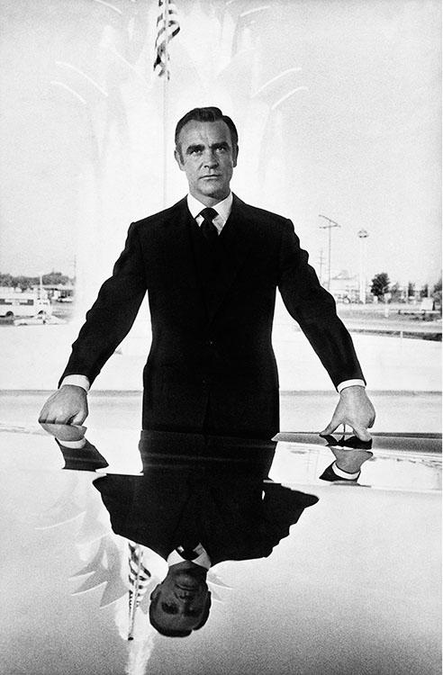 Terry O'Neill, Sean Connery Reflection, 1971