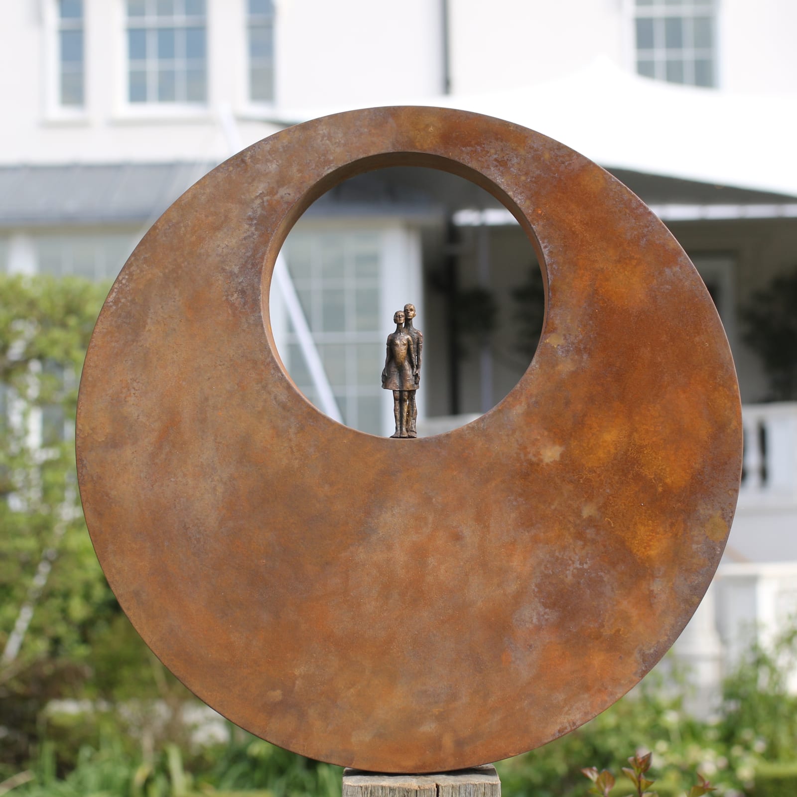 Carol Peace, Place I - Couple in the Wind