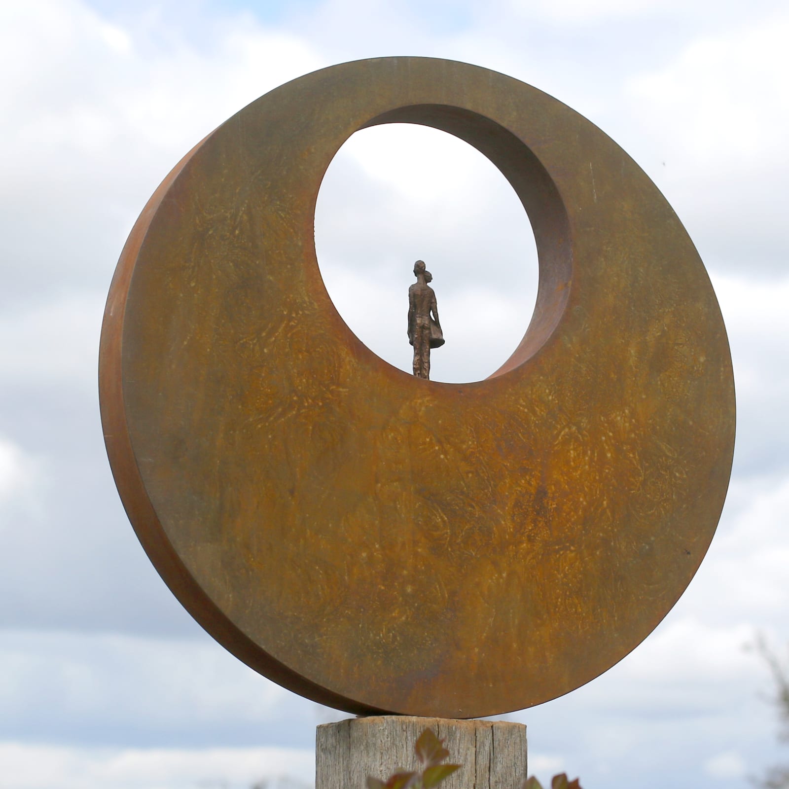 Carol Peace, Place I - Couple in the Wind