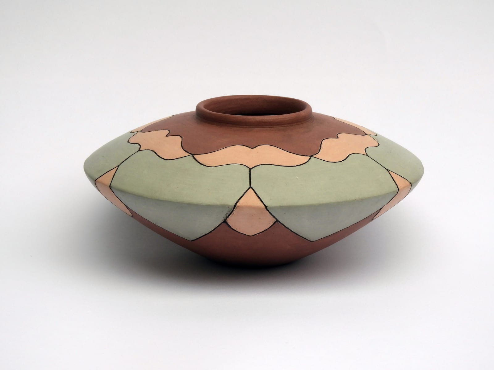 Lola Swain, British potter and ceramic artist, Turner Art Perspective, Essex art gallery, Shenfield