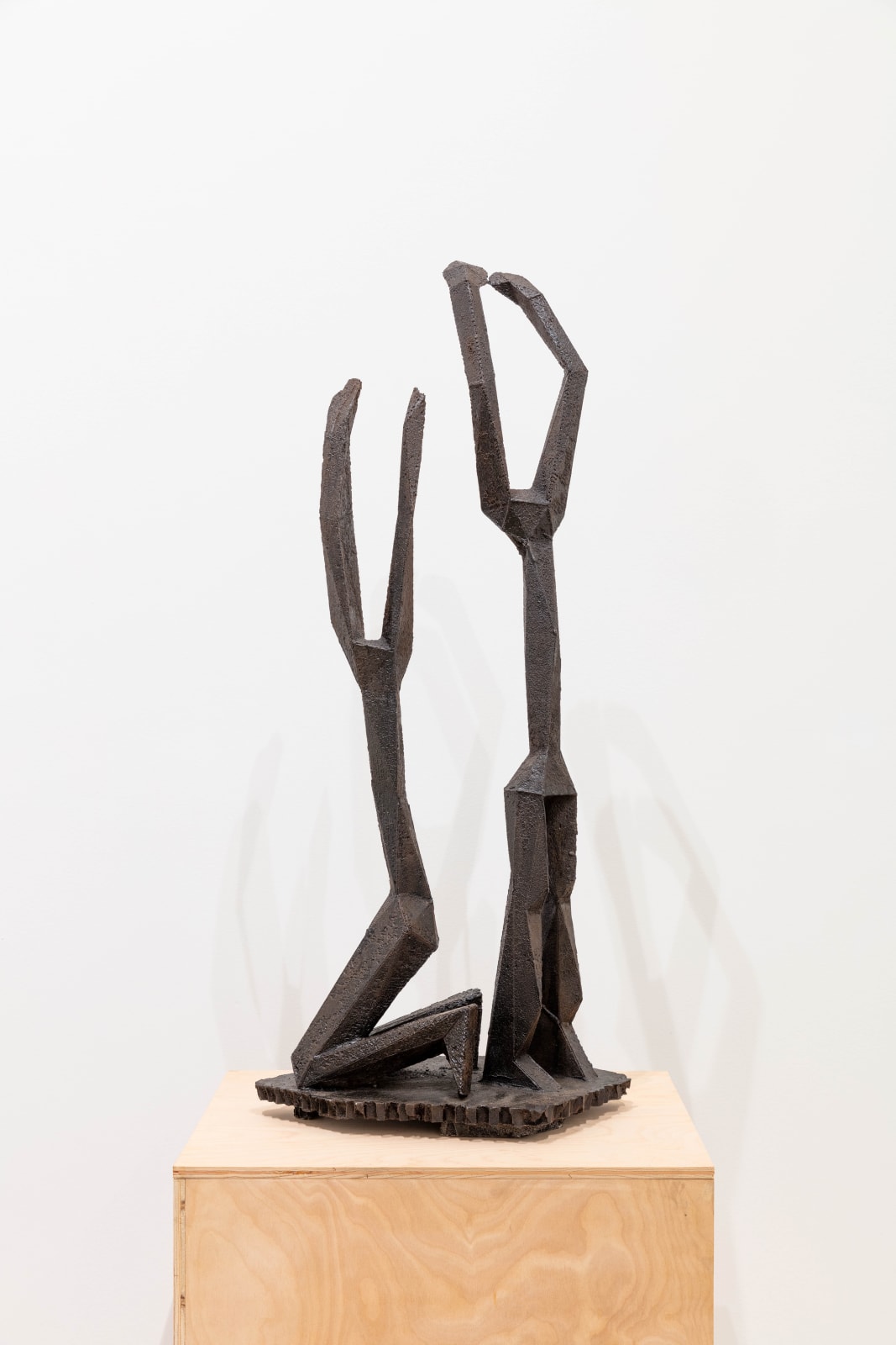 Roberto Visani, hands up, standing and kneeling, 2024
