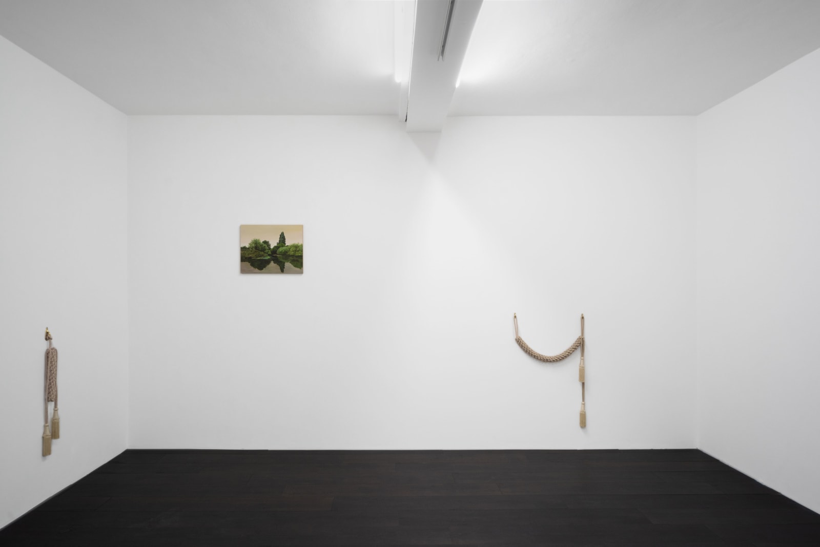Hannah Brown, Bow fender, 2T, oyster, 2019